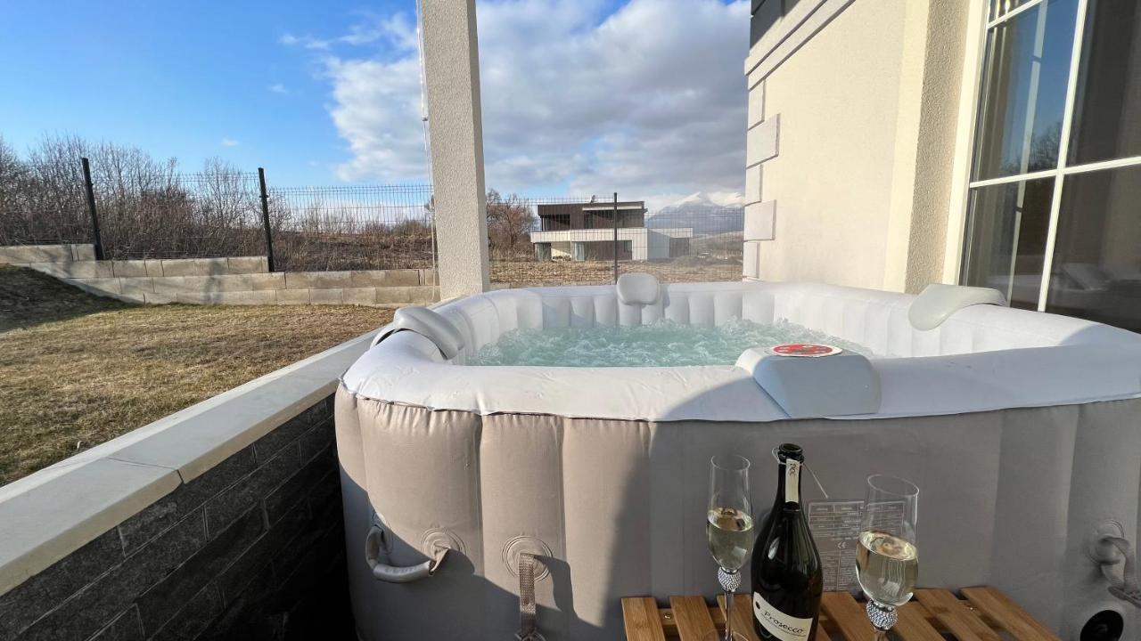 Apartmánový dom s vírivkou, Pod Sečnom, Liptovský Ján Villa Liptovský Mikuláš Exterior foto